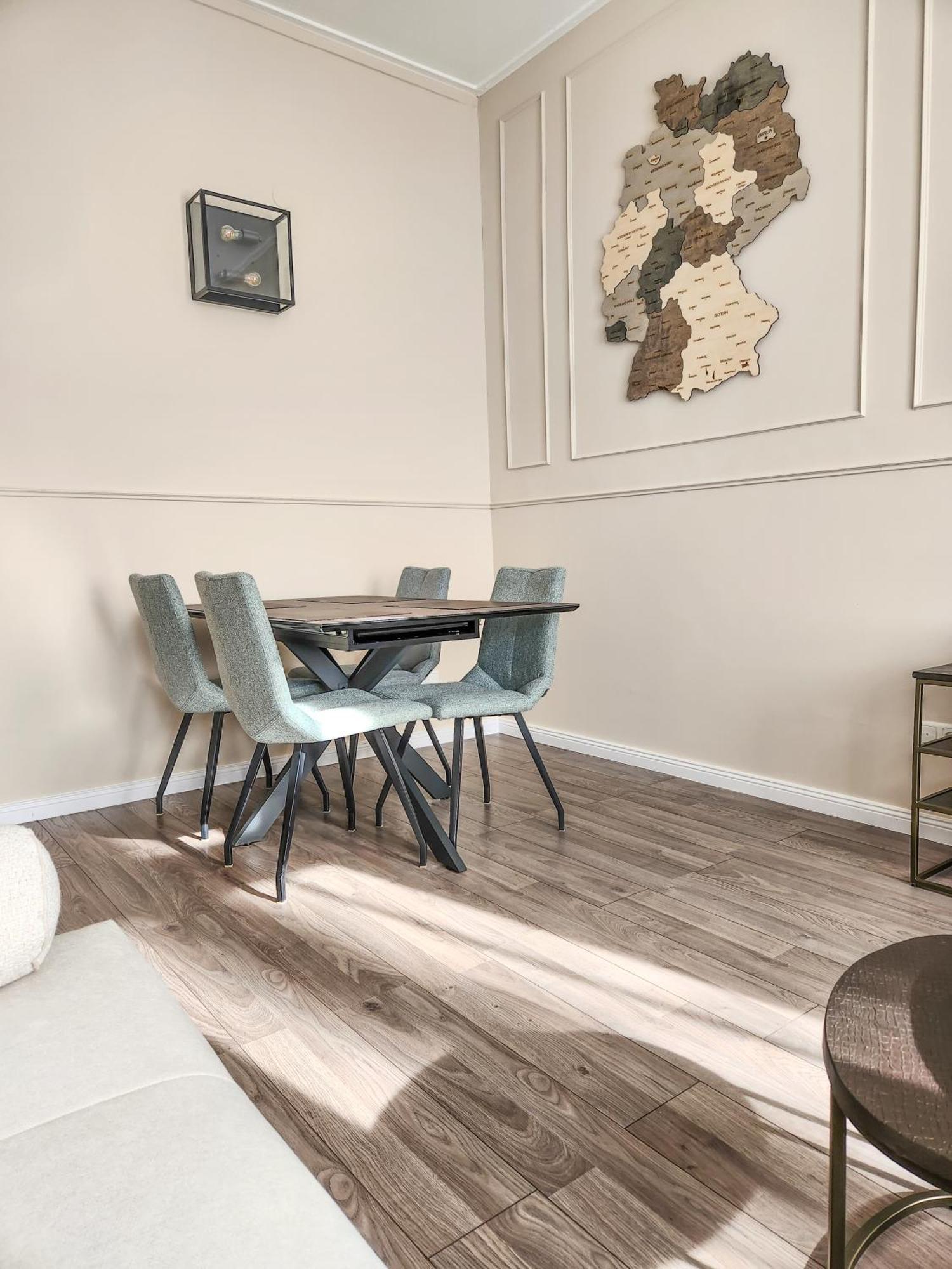 Geli Homes L1 - 2X Zimmer, 2X Kingsize Bett, 1 Bis 4 Personen, Parkplatz, Tv, Wifi, Top Kueche, Kaffee, Tee Lünen Exteriör bild